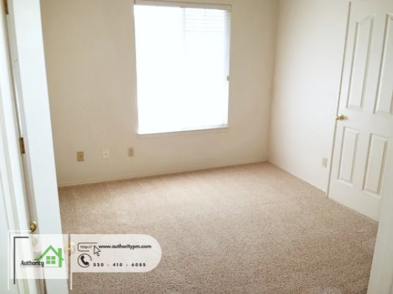 3323 Forest Homes Dr — Photo 12