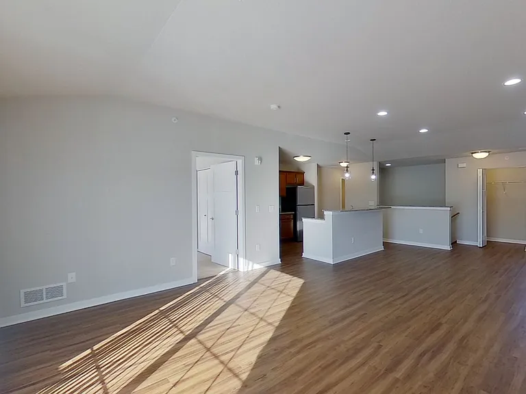 2002 American Eagle Dr #11 — Photo 11