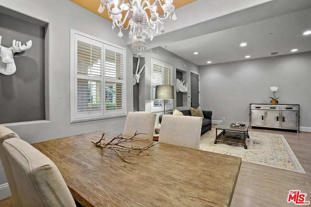2 bed, 3.0 bath, 1447 sqft, $4,975 — Photo 4