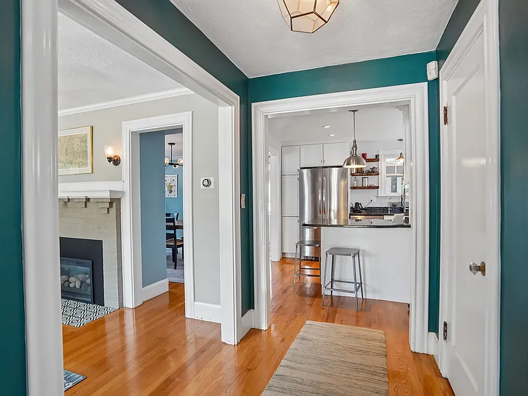 3 Woburn St — Photo 8