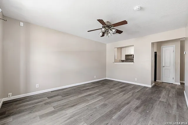 3 bed, 2.5 bath, 1244 sqft, $1,595 — Photo 4