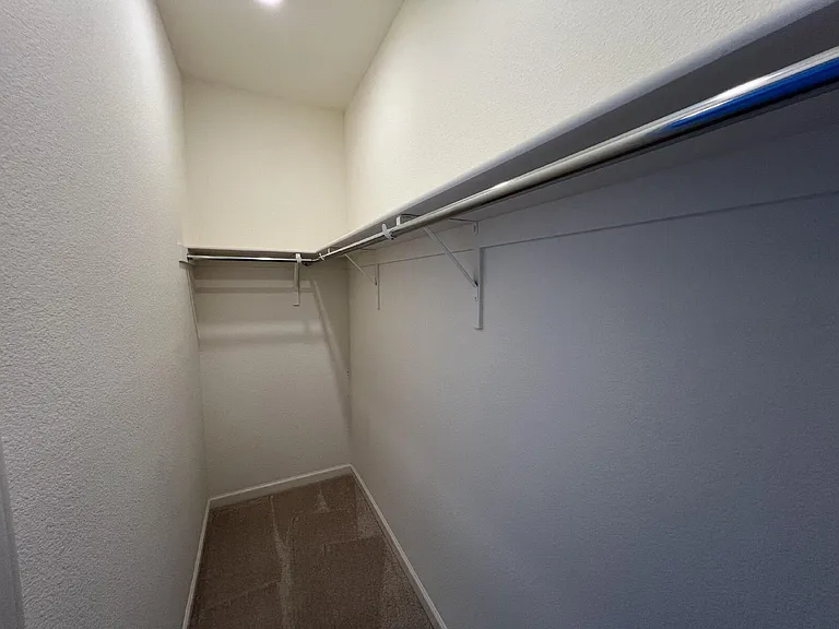 2762 Ferrara Cir — Photo 32