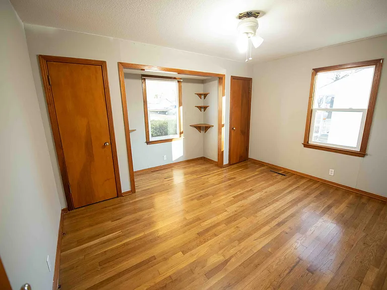 743 Oak St — Photo 11