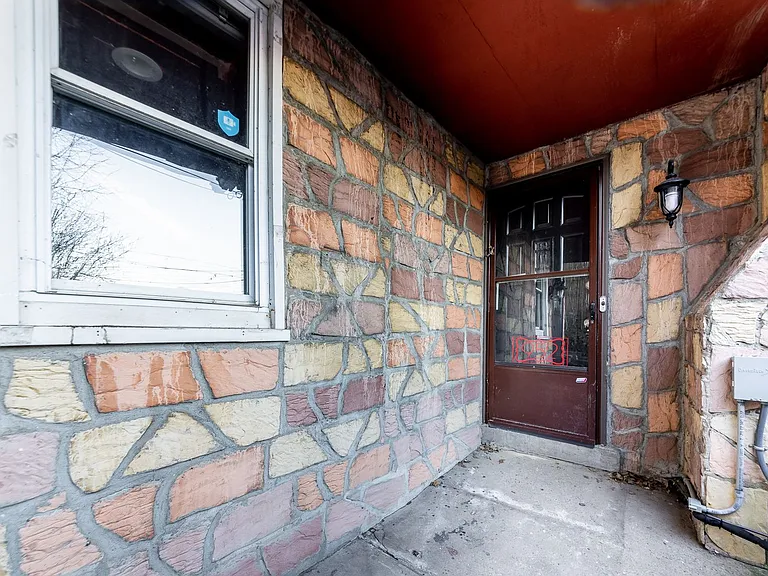 952 Freeland St — Photo 27