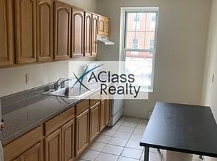 22-03 35th St #TOP, Astoria, NY 11105
