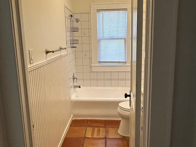 401 Lauderdale Trl — Photo 10