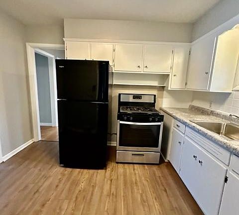 4th image of 1770 Liberty Dr