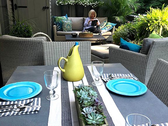 28 x 11 composite deck with electric awning