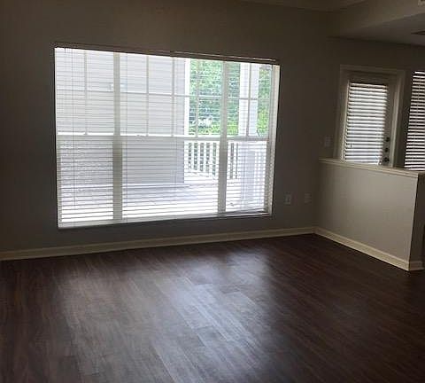 4th image of 800 S Dakota Ave APT 239