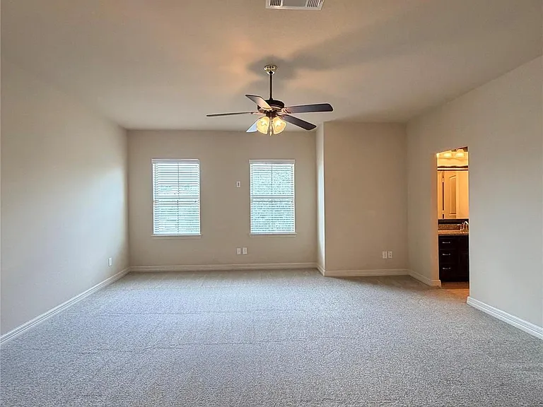 5423 Lachlan Springs Ln — Photo 25