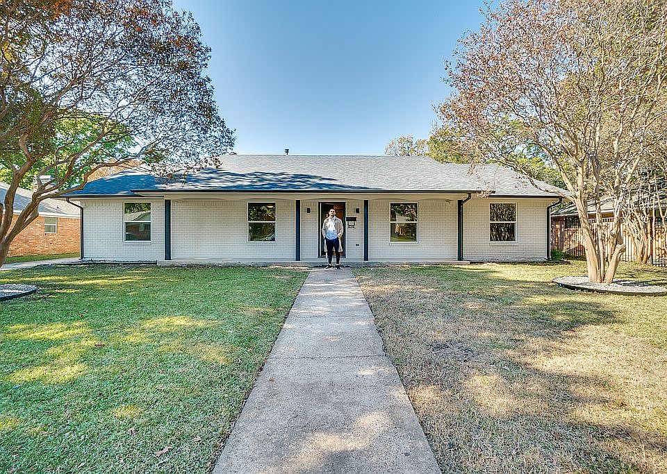 1st image of 10431 Royal Club Ln