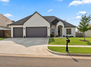 15709 Capri Ln, Edmond, OK 73013