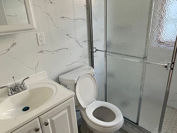 4th image of 2120 73rd St #2