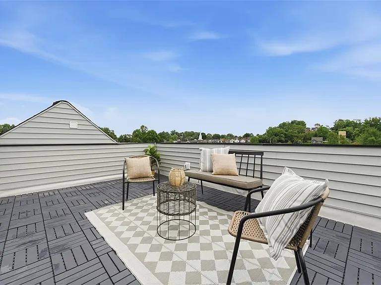 1361 Hawthorne St — Photo 34