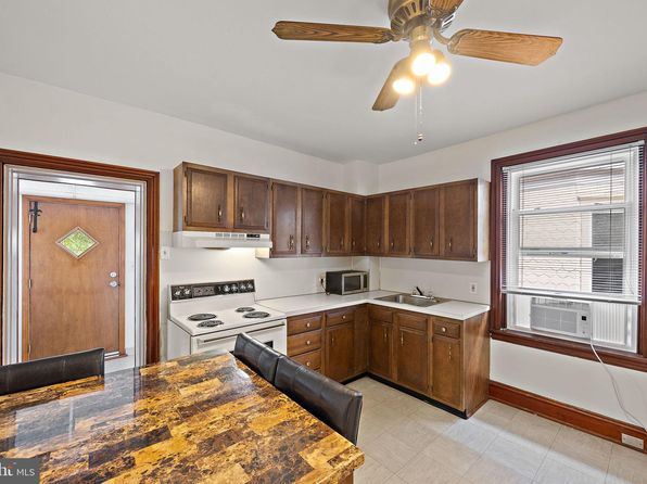409 W 20th St Floor 2