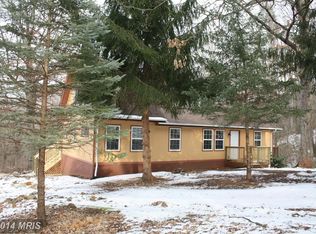 1053 Shangri La Rd, Bentonville, VA 22610