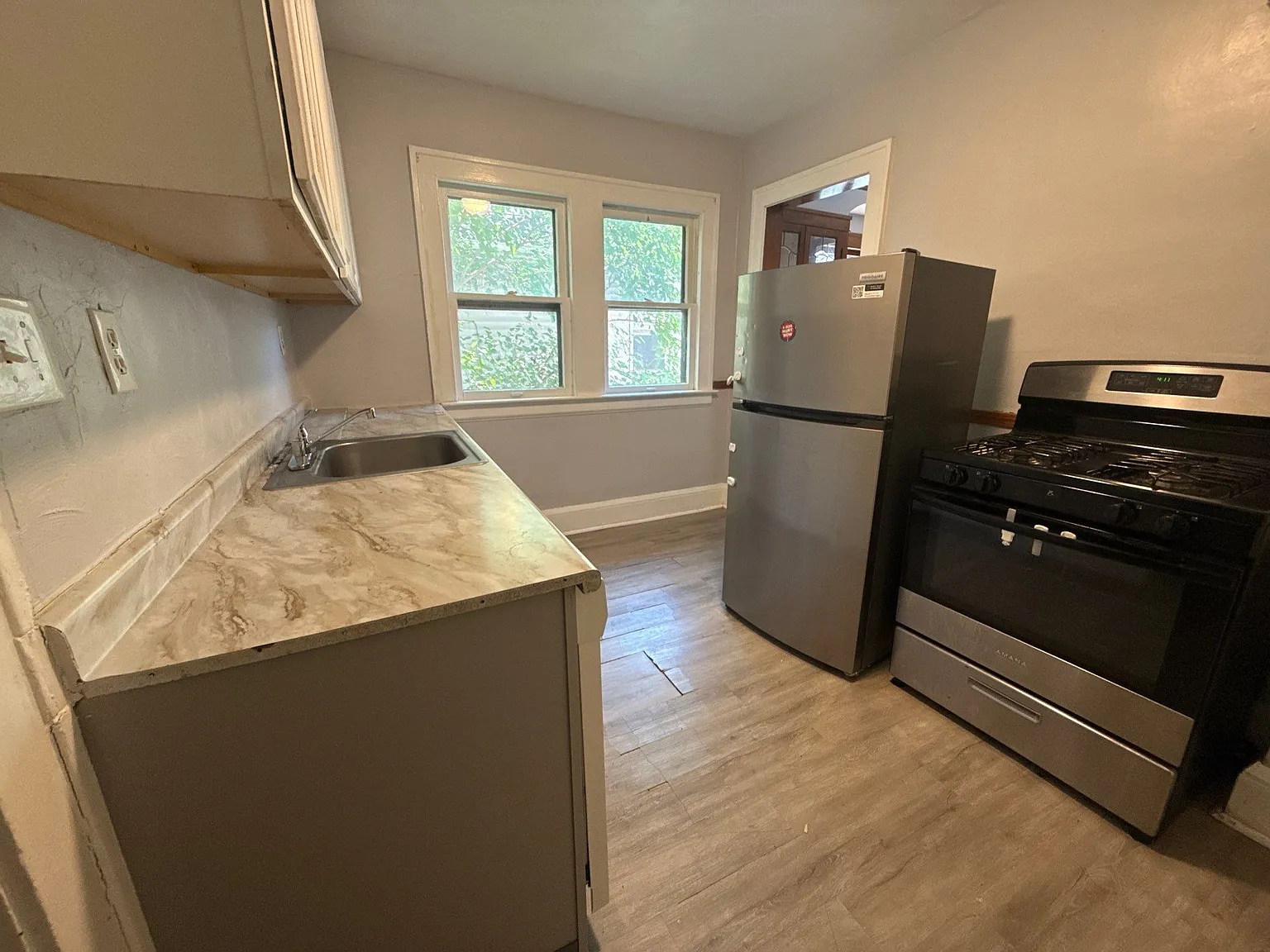 4 bed, $1,390 — Photo 4
