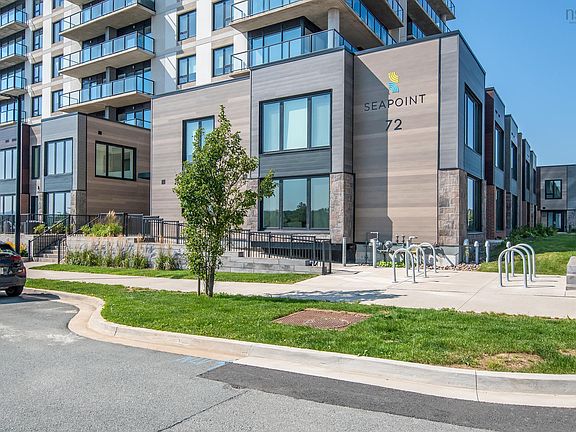 2nd image of 72 Seapoint Rd #1203