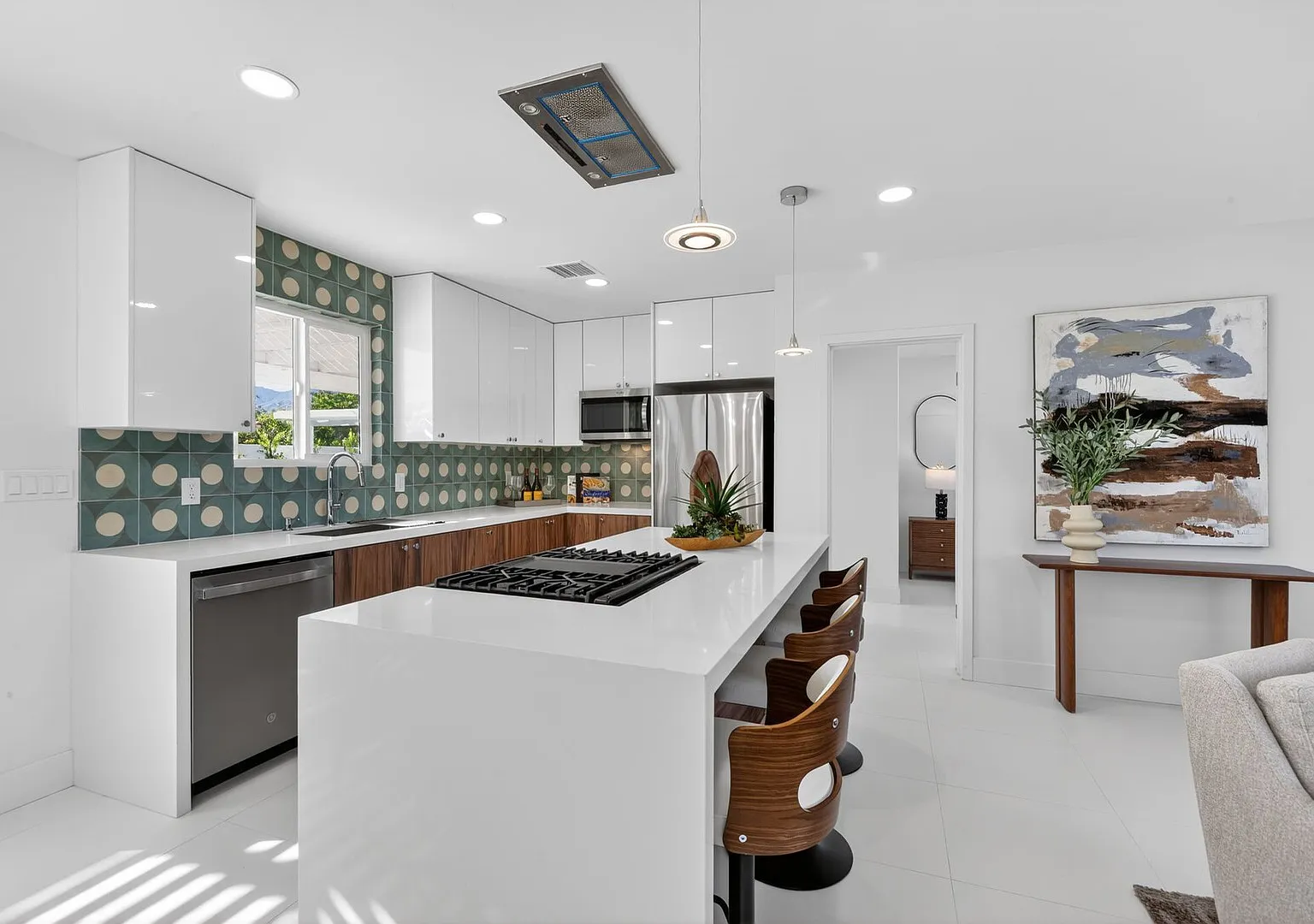 Palm Springs Private Modern Home | Fully remodeled with Pool — Photo 2