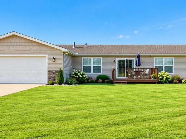 1055 W 700 North St, Howe, IN 46746