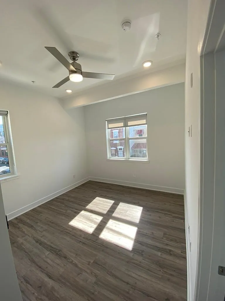 3 bed, 1200 sqft, $1,800 — Photo 4