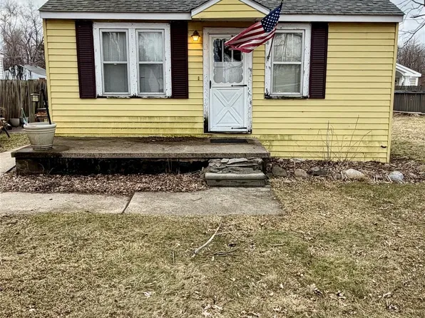 47871 Pinecrest Dr, Shelby Township, MI 48317