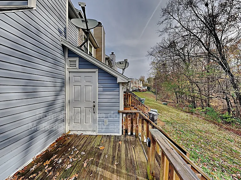 1161 Glendale Dr — Photo 16