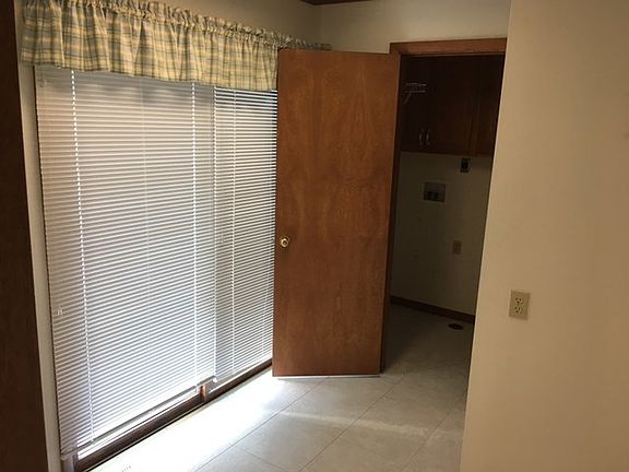 5th image of 615 S Melvin St