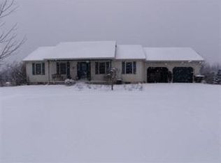 11721 Hannewald Rd, Munith, MI 49259