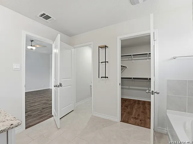 804 Red Riv — Photo 20