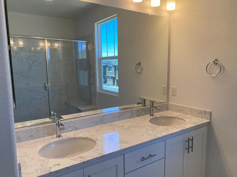 801 Verdant Ln — Photo 14