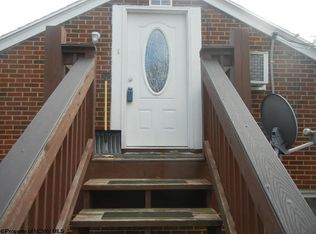 838 Fairmont Rd, Morgantown, WV 26501