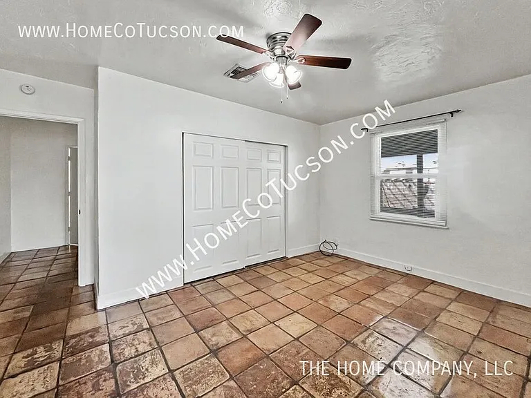 4564 E Seneca St — Photo 10