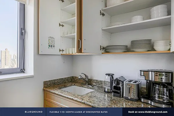 Rented by The Blueground | media 11