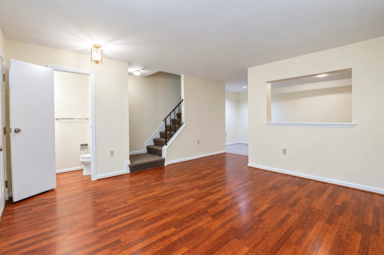 3 bed, 2.5 bath, 1395 sqft, $2,850 — Photo 4