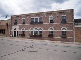 140 Burlington Ave, Clarendon Hills, IL