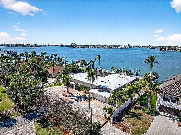 4th image of 2326 Seton Ln