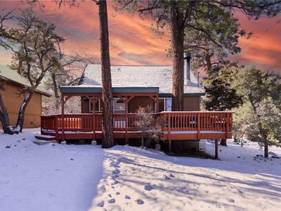 844 Victoria Ln, Sugarloaf, CA, 92386