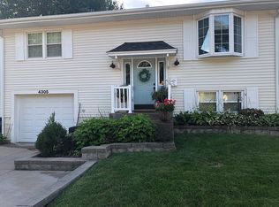 4305 Warren St, Davenport, IA 52806