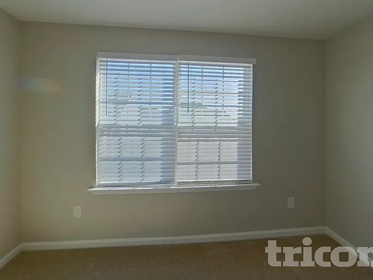 101 Fennec Dr — Photo 11