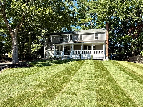 3rd image of 19 Shady Hill Ln