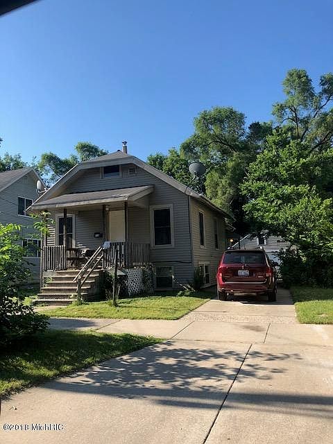 1st image of 914 Watkins St SE