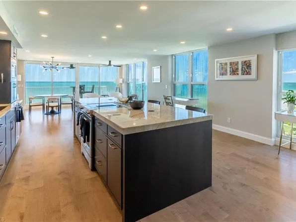 10701 Gulf Shore Dr APT 701, Naples, FL 34108