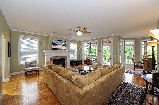 2nd image of 1307 Stonehenge Dr