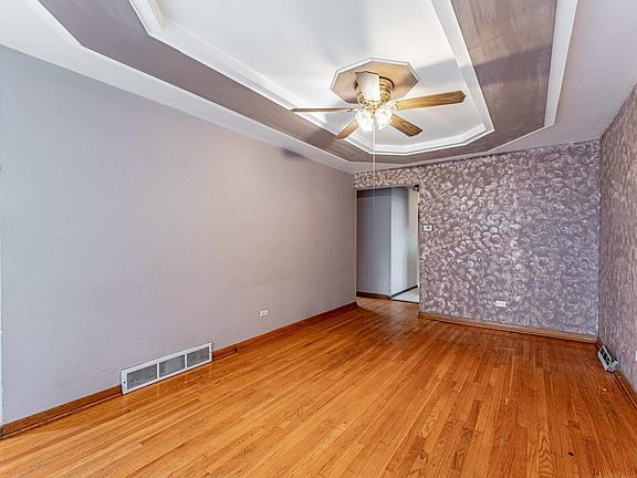 5th image of 11120 S Ewing Ave