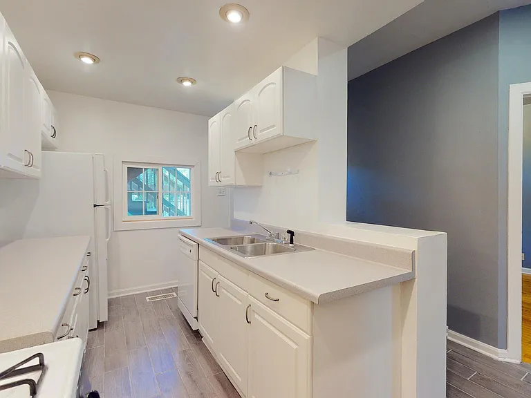 700 W Schubert Ave #2-F — Photo 15
