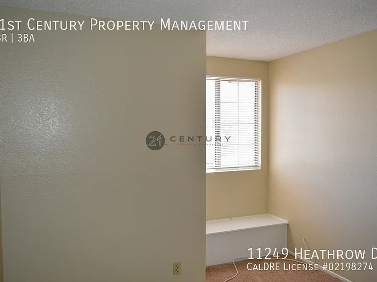 11249 Heathrow Dr — Photo 14