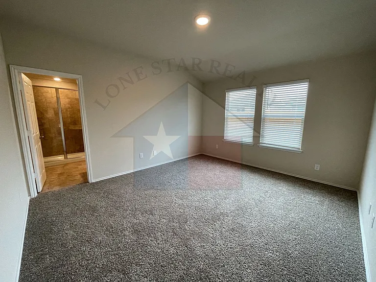 9601 Murandy Dr — Photo 12