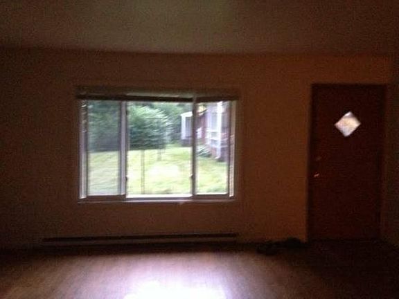 3rd image of 1106 Lutz Ave
