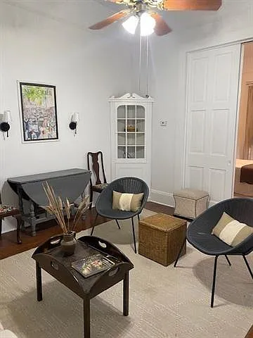 2 bed, 950 sqft, $2,100 — Photo 3